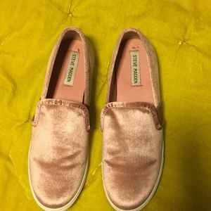 Steve Madden Shoes - Blush pink Steve Madden slip on shoe Steve Madden Shoes - Blush pink Steve Madden slip on shoe
